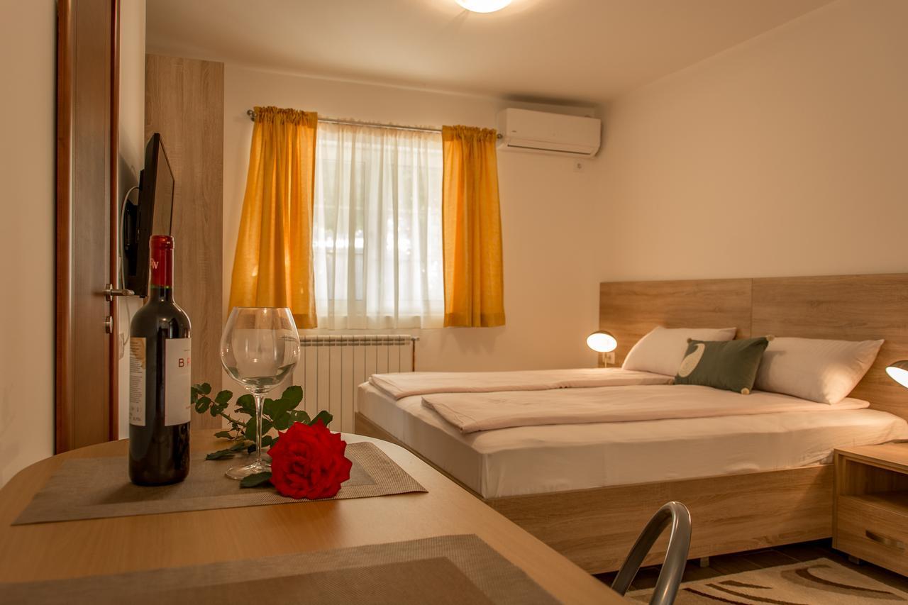 Apartmani Mendula ブドヴァ エクステリア 写真